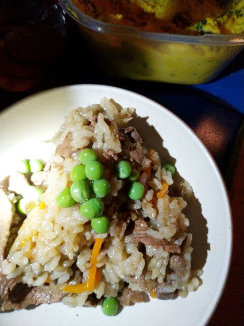 ダッチオーブンで作る炊き込みご飯